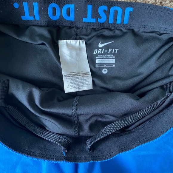 Nike Dry Fit Running Shorts - Picture 3 of 3